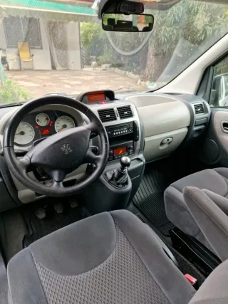 Peugeot Expert 2010 ETIQUETA B 8PLAZAS