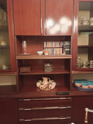 Mueble comedor madera maciza vintage con vitrina