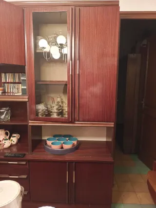 Mueble comedor madera maciza vintage con vitrina