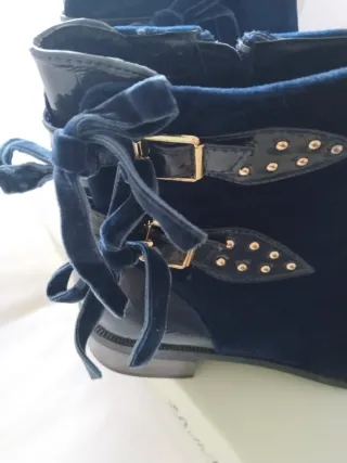 Botines terciopelo y charol azul talla 37