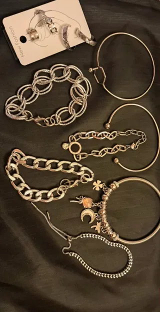 7 Pulseras y Pendientes Bisutería Plateada