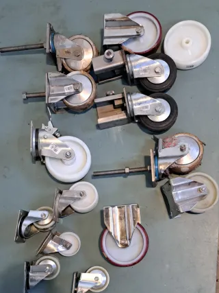Ruedas para carritos o muebles varias unidades