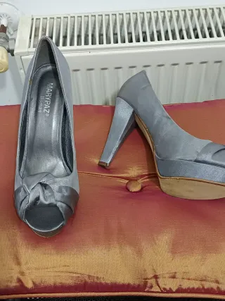 Zapatos de fiesta grises talla 38