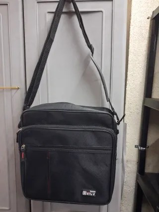 Bolso de hombre negro