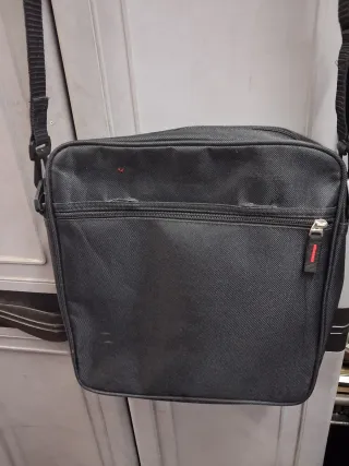 Bolso de hombre negro