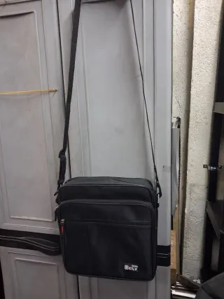 Bolso de hombre negro