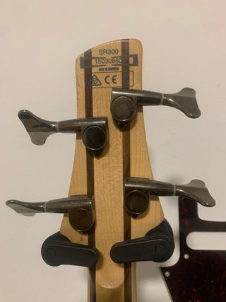 Bajo Ibañez SR300 Activo Escala Larga + Funda