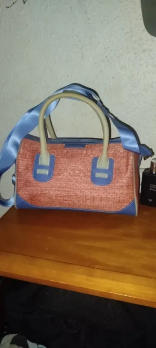 Bolso de mano y hombro naranja y azul