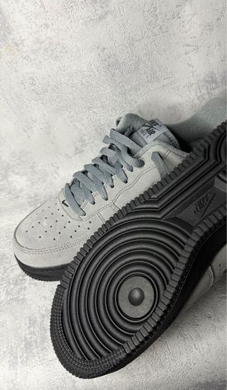 Nike Air Force 1 Gris/Negro Talla 41 nuevas