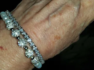 Pulseras perlas y strass plata