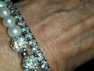 Pulseras perlas y strass plata