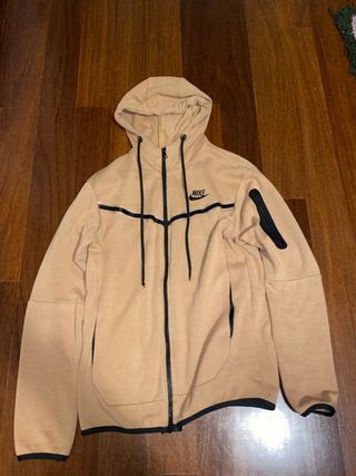 Sudadera Nike Beige y Negra