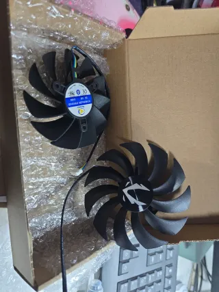 2 Ventiladores  VGA 95mm 4 pines