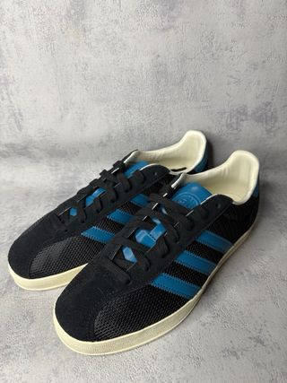 Zapatillas The End x Adidas Gazelle Negras/Teal