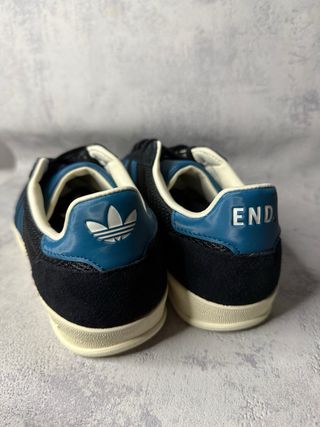 Zapatillas The End x Adidas Gazelle Negras/Teal