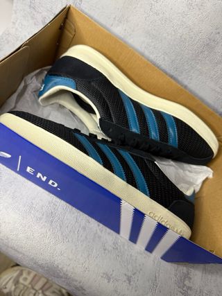 Zapatillas The End x Adidas Gazelle Negras/Teal