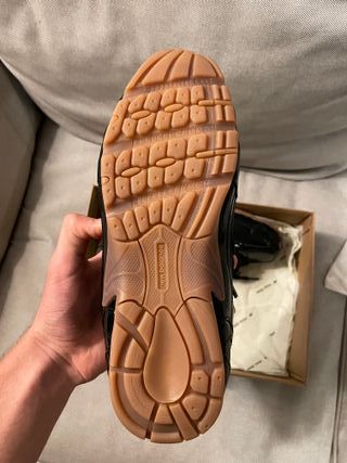 Miu Miu x New Balance 530 Charol Negro