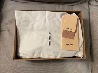 Miu Miu x New Balance 530 Charol Negro