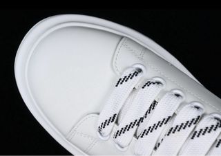 Alexander McQueen Tenis Blancos Nuevos