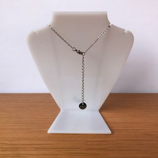 Collar Letra B Acero Inoxidable resistente al agua