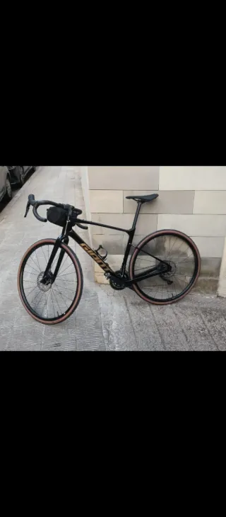 Bicicleta Giant Revolt Advanced 3 Carbono