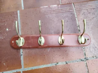 Colgador de pared madera y metal