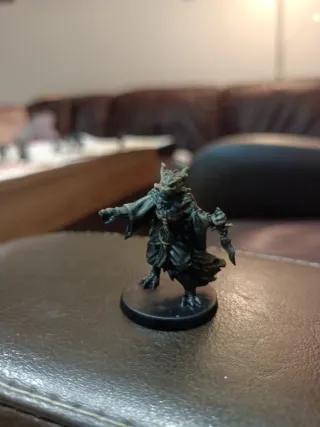 Miniatura Draconido Brujo