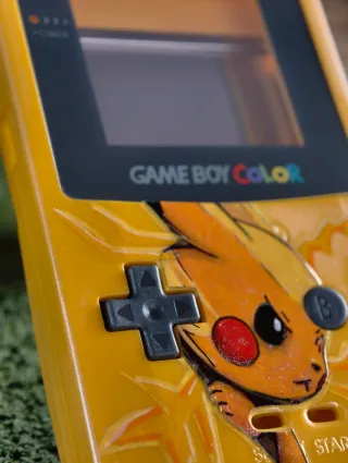 Game Boy Color Pikachu Edition