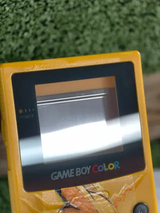 Game Boy Color Pikachu Edition