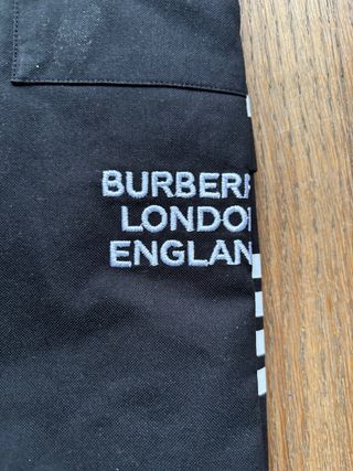 Camicia Burberry Nera con Strisce Bianche