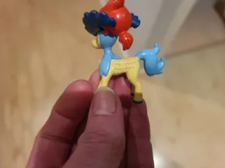 Figura Keldeo Pokemon Tomy Nintendo ,autentico