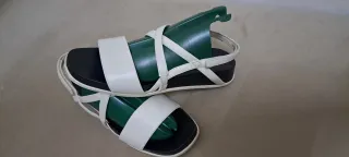 Sandalias Camper Blancas y Negras