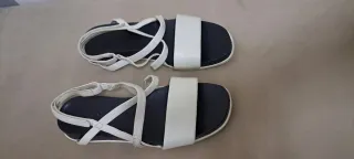 Sandalias Camper Blancas y Negras