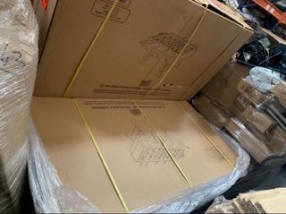 Futbolín de madera con patas negras