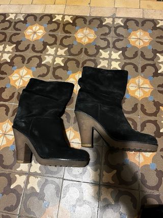 Botines Ante Negro Tacón Ancho talla 39