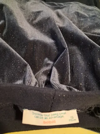 Falda azul  brillante con volante de tul