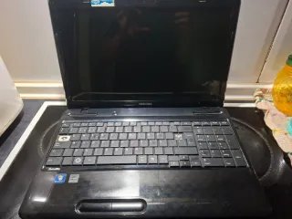 Ordenador portátil Toshiba negro