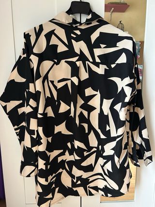 Camisa Yours Estampada Beige y Negra Talla 42