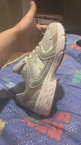 Tenis New Balance Beige/Gris Mujer