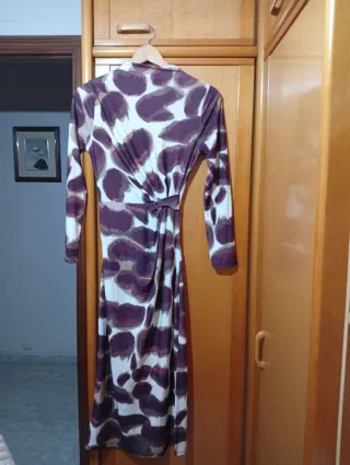 Vestido estampado beige y morado