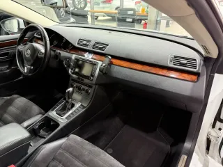 Volkswagen Passat 2025