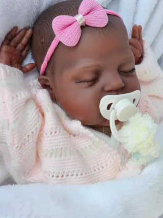 Bebe reborn 50cm morenita