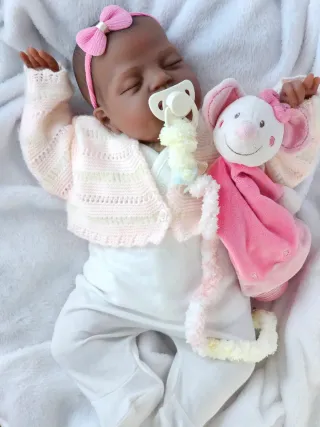 Bebe reborn 50cm morenita