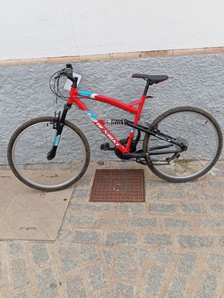 Bicicleta de montaña DENBIKE roja 26