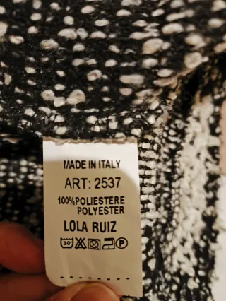 Abrigo nudos blanco y negro talla única