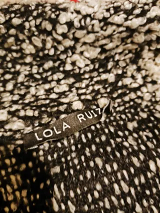 Abrigo nudos blanco y negro talla única