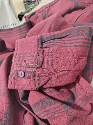 Camisa de cuadros Pull&Bear roja y negra Talla L