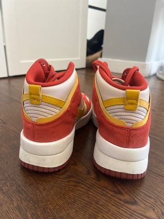 Nike Dunk High - Rojo y Amarillo