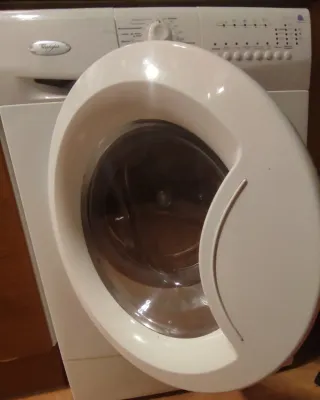 Lavadora-secadora Whirlpool AWZ 614E