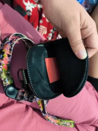 Bolso Desigual sin estrenar lo vendo a mano